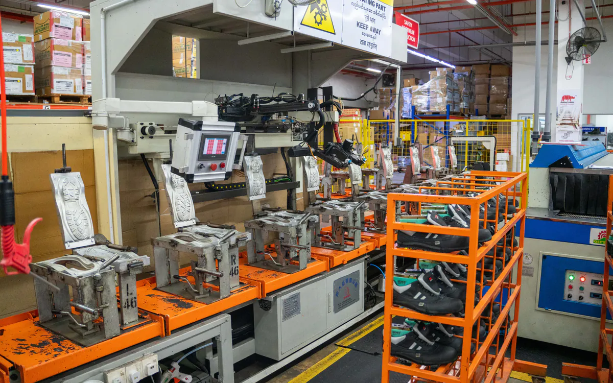RHINO SHOE direct-injection safety shoe production line and mould stations
